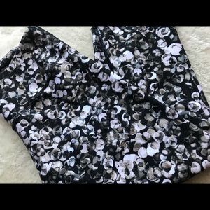 Fabletics patterned leggings